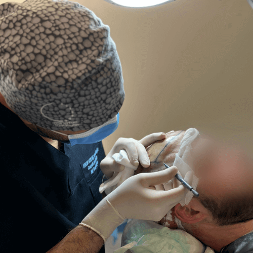 Во время операции микроканалы открываются доктором Кызылтач