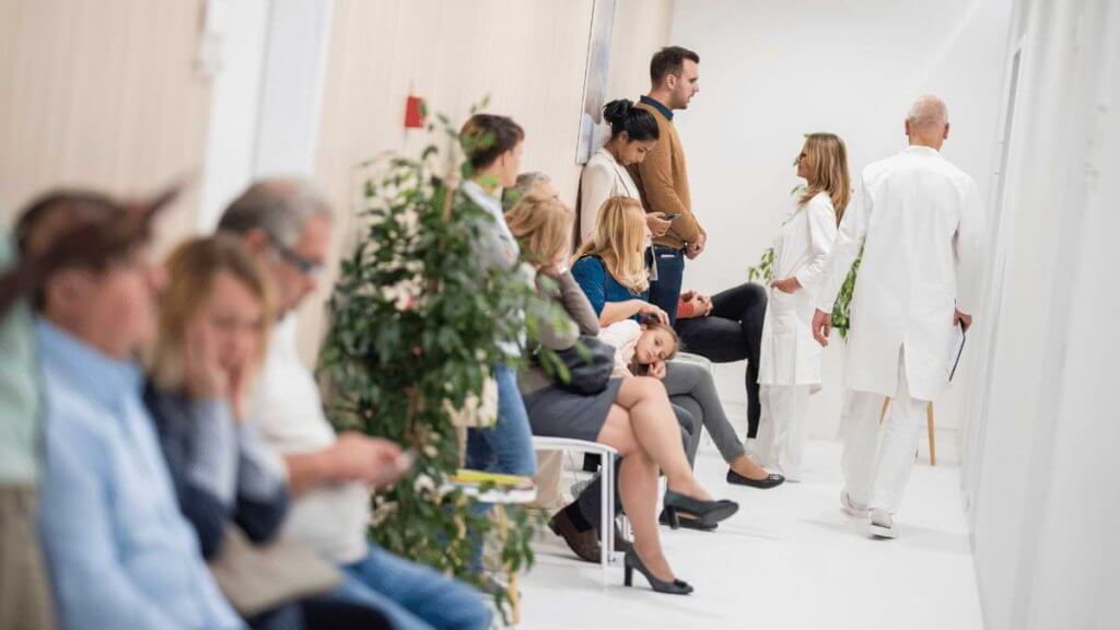 Waiting room in a hair mill